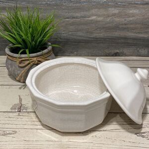 Pfaltzgraff Heritage White Ironstone Covered Casserole Serving Bowl
